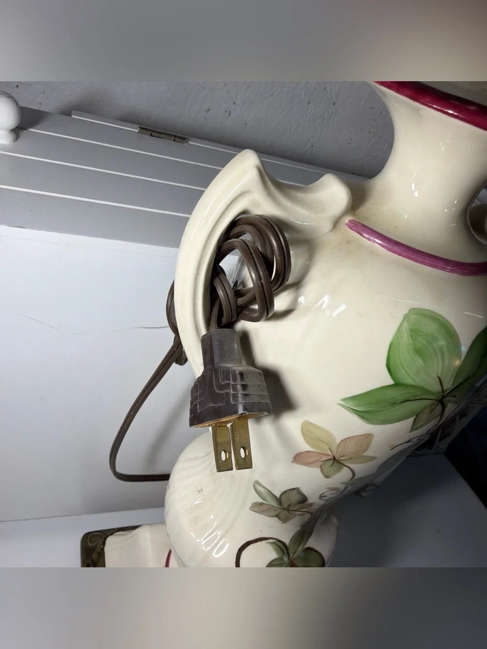 Vintage Floral Ceramic Table Lamp Urn Vase Style Hand Painted Ivy Design